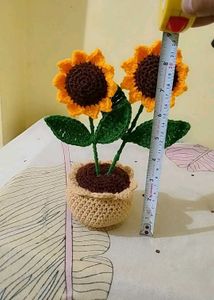 Crochet sunflower pot