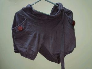 Beautiful Shorts Free Size And Scarf