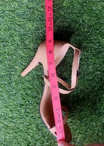 elegant nude heel