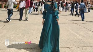 gown with duppata set 💚