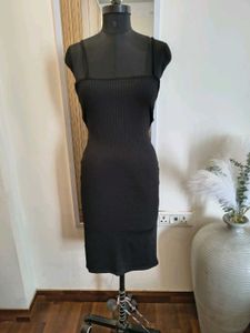 Sleek Black Ribbed Bodycon Dress