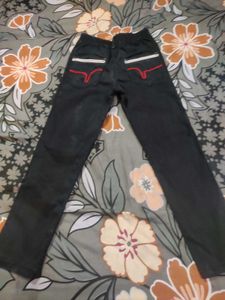 Stylish Black Jeans