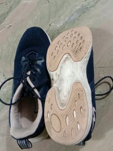 Women Sports Shoes Size 6