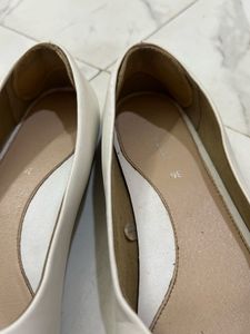 Stylish White Ballet Flats