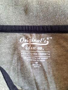 M Size Mens Tshirt No Flaws.  Just Needs Ironing