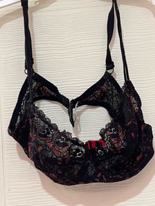 Elegant Black Lace Bra by enamor