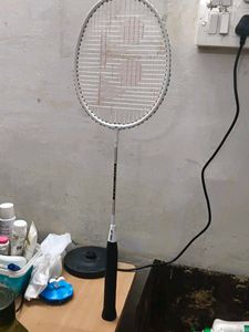 Badminton Racquet :- yonex gr 303i + Bag !!