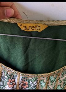 Elegant Green Kurta with Floral Panel