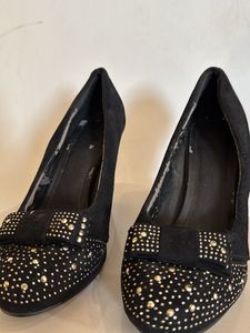 Black Welvet Heels For Ladies
