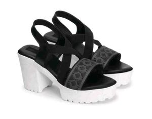 Chic Black Platform Wedge Sandals