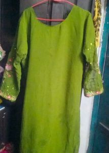 Green Embroidered Kurta