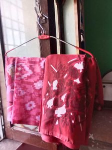 Vibrant Red , pink combo Saree with Unique Print