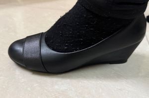 Black Ballet Flats