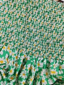 Daisy Smocked Puff Sleeve Top