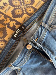 women blue jeans
