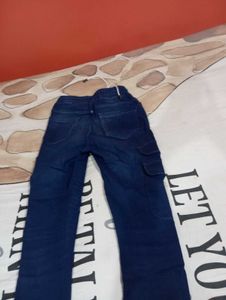 2 blue denim jeans