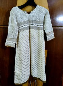 Vintage-Inspired Print Dress⚪🟡