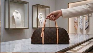 LOUIS VUITTON**SQUIRE EAST WEST BAG WD BOX