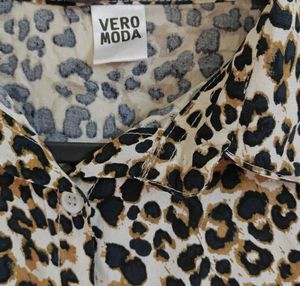 Vero Moda Animal Print Top