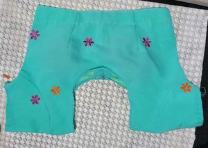 Set 2 Trading Quality Sarees &amp; 1 Blouse
