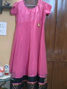 Pink Embroidered kurta with heavy embroidery very