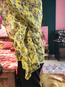 Flowy Yellow Floral Kaftan Top
