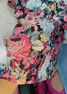 Floral Print Mock Neck Top