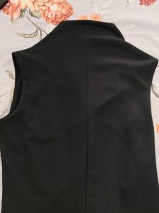 Chic Black Sleeveless Blazer Vest