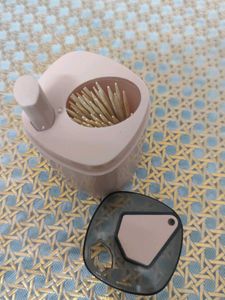 Cute Peach Toothpick dispencer