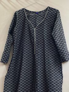 Elegant Black &amp; White Geometric Print Kurta