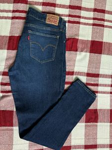 Blue Levis Skinny Fit Jeans For Women