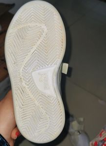 Puma Girls Casual Shoes. Like New. Good Condition