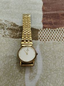 Elegant Gold Tone Watch