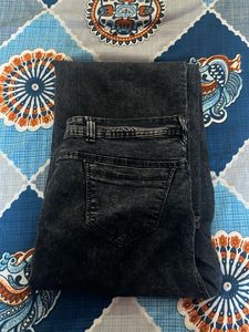Stylish Black Cargo Jeans