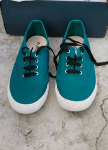 AJIO Teal Canvas Sneakers - Casual Comfort