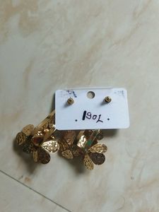 Gold Tone Statement Flower Earrings