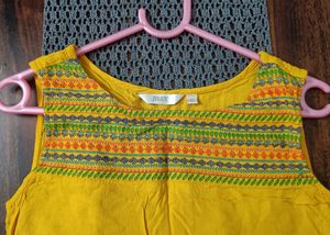 Yellow Top w Colourful Embroidery