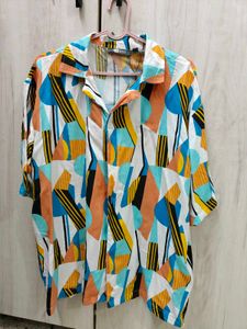 2 Abstract Print Short Sleeve Shirts