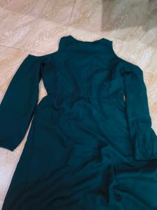 Elegant Green Cold Shoulder Maxi slit Dress