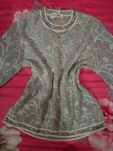 Cozy Floral Pattern Knit Sweater