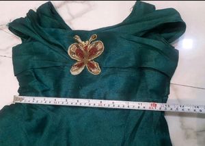 Green designer dress😍 For 10-12 yrs old✅Cash✅Coins❌