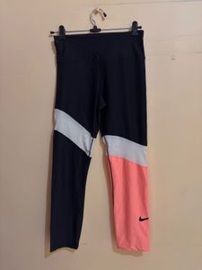 Nike Colorblock Athletic Leggings