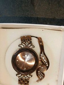 Elegant Women's Watch with Bracelet