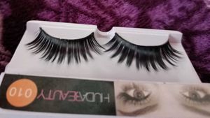 ✨️Huda Classic False glue Lashes 👁👁