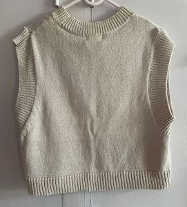 Sale✨H&amp;M Beige Boxy Sweater Vest🤍🌸