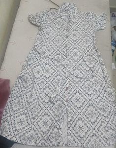 Elegant White &amp; Black Printed Kurta