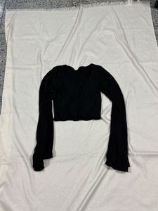 Black Long Sleeve Crop Top