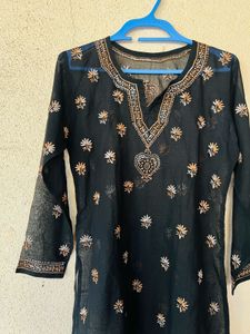 Elegant Black Embroidered Kurta