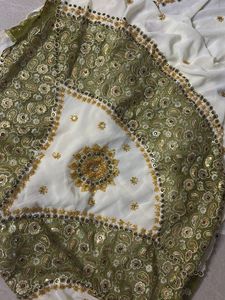 Embroidered Y2K saree