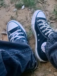 Classic black High-Top Sneakers